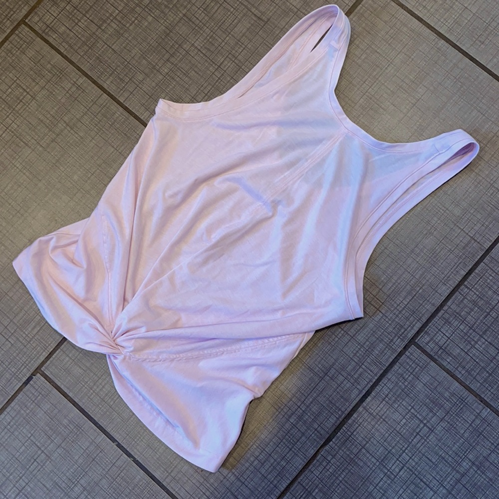 Athleta twist front shirt. Size xs. Brand new without tags.